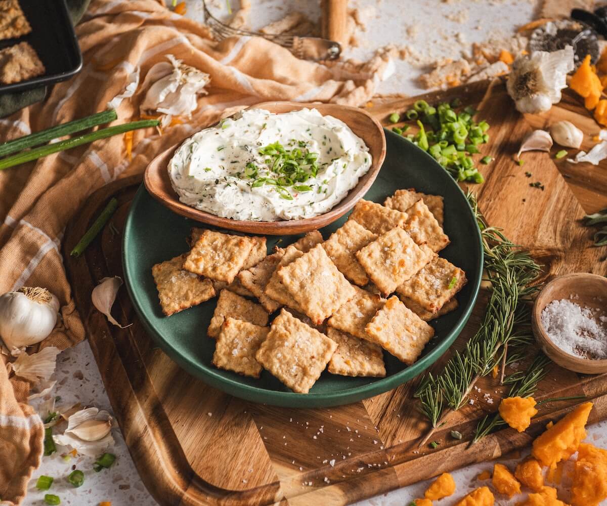 Cheddar Crackers with Garlic Herb Dip | Kodiak®