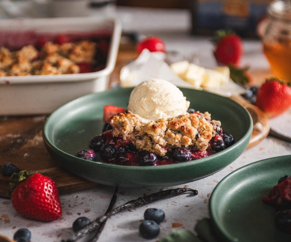 mixed berry cobbler